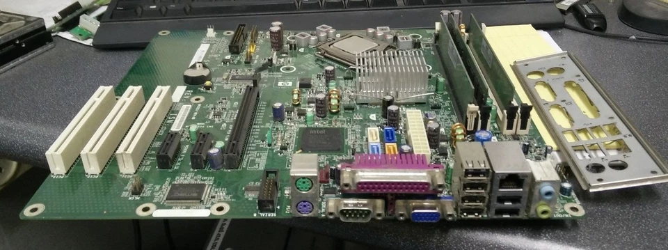 HP DC7800 437354-001 437795-001 LGA775 Motherboard w/E7200 CPU, 4GB & I/O Plate - Image 1 of 1