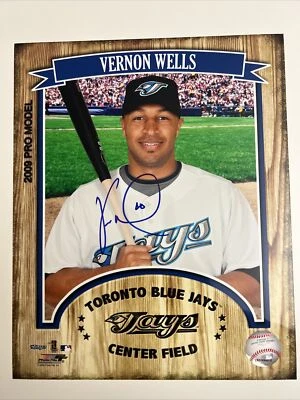VERNON WELLS TORONTO BLUE JAYS SIGNED AUTOGRAPHED 8x10 PHOTO - Image 1 of 2