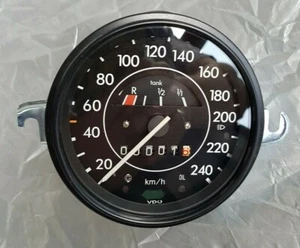 VW Käfer 1200 1300 1302 Tacho bis 240 km/h neuwertig Mwst. ausweisbar - Picture 1 of 3