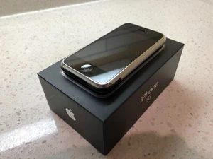 APPLE iPhone 1 ~ 1ère génération 2G - 8 Go - iOS 3 - Débloqué - Parfait état - Photo 1 sur 12