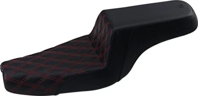 Asiento Step-Up Saddlemen con puntada de celosía roja '02-22 XL Sportster (807-11-172RD) Foto 1 de 2