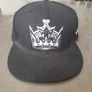 Los Angeles Kings Hat Cap Fitted Mens 7 1/2 Black NHL Hockey 59FIFTY New Era - Picture 1 of 8