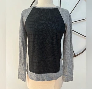 Generation Love Kunstleder Kroko Rundhals Pullover XS - Bild 1 von 7