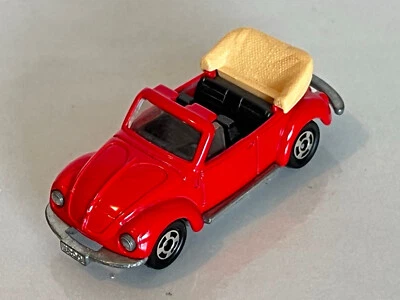 Volkswagen Beetle conversível Tomy Tomica F20 - Imagem 1 de 4