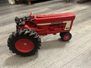 ERTL International 966 Farmall Hydro Wide Front Farm Tractor 1:16 Scale Vintage - Picture 1 of 2