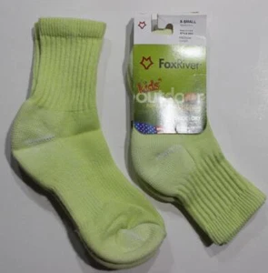 NEW 2 Pair Fox River Kids Outdoor Hiking Crew Socks X Small Shoe Size 7-11 - Picture 1 of 1