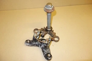 Juego de abrazaderas yugos horquilla honda cb175 cb 175 1970-1972 dañadas - Imagen 1 de 11