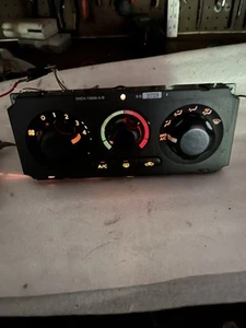 2005-2012 Nissan Pathfinder Xterra AC Heater Climate Temperature Control 05-12 - Picture 1 of 5