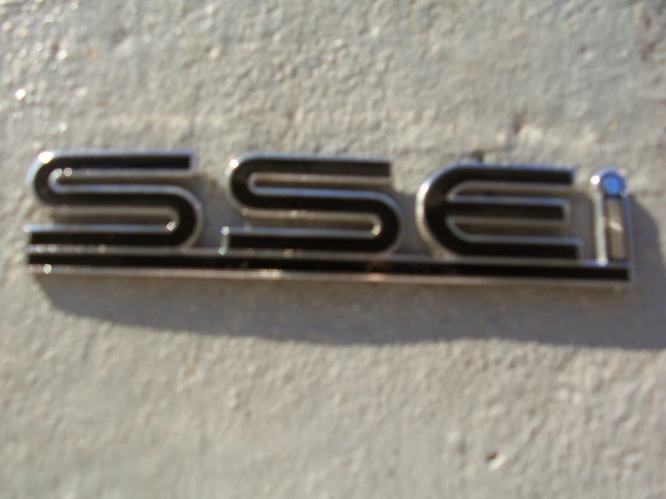 2001 PONTIAC BONNEVILLE SIDE SSE i  TRUNK EMBLEM OEM USED GM PART 2000 99 97 96  - Image 1 of 1