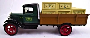 Camión de reparto ojo de halcón ERTL John Deere 1931 banco diecast #104 escala 1/34 NUEVO - Imagen 1 de 12