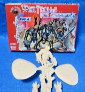 Dark Alliance ALL72033 War Trolls For Catapult Set #4 (25MM) 2 figuras en 2 poses - Imagen 1 de 3