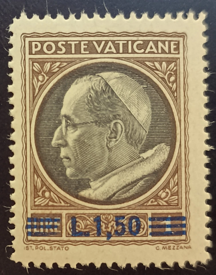Vatican Stamp 1945 Effigy of Pius XII Overprint L.1,5 SN: VA 105 MHN Lot 308 - Image 1 of 2