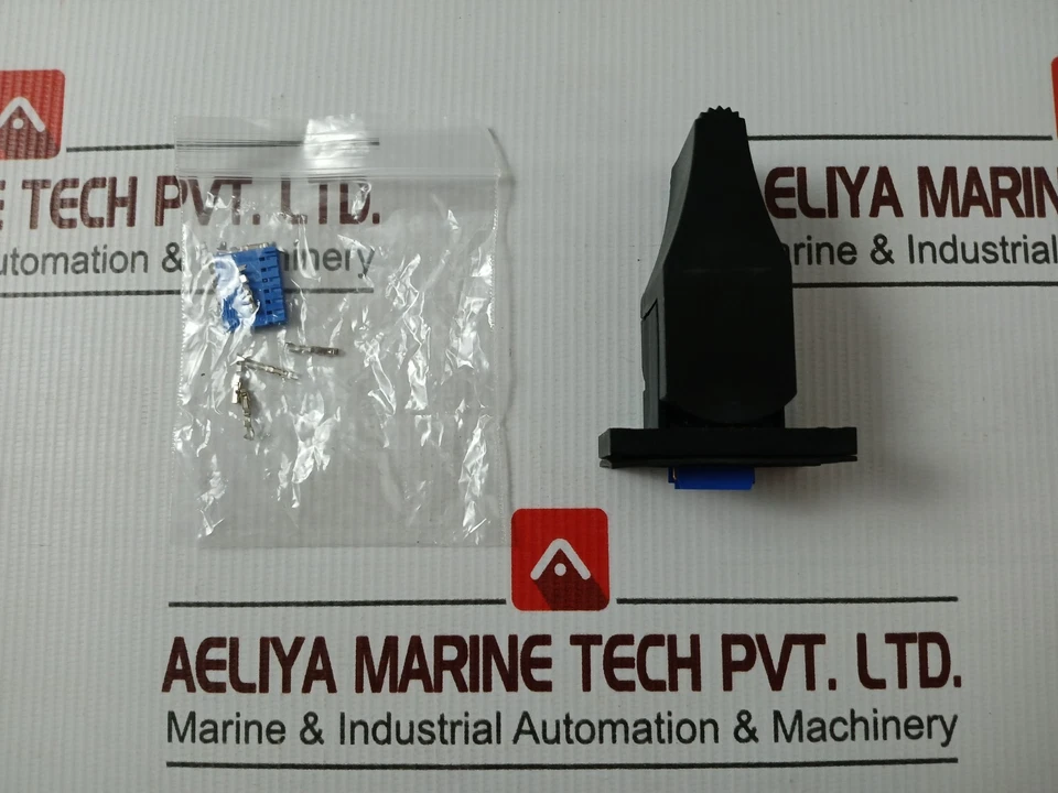 P&G CONTROLS JC100-0015 Joystick Controller P47310/1 - Image 1 of 4