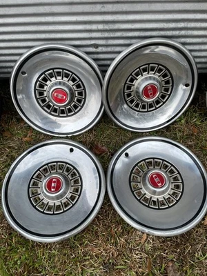 Cubierta de rueda tapacubos 14" 1979 1980 1981 1982 Ford Crown Victoria LTD 16 agujeros Foto 1 de 2