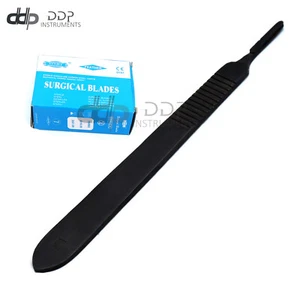 100 Scalpel Blades #15 with #3 Black Metal Handle Suitable for Dermaplaning  - Picture 1 of 3