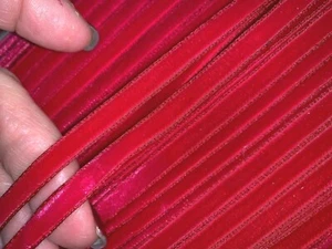 vintage velvet ribbon 1/4" trim cerise 3yds made in Switzerland - Picture 1 of 5