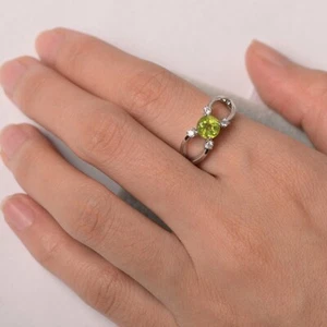 Solitaire Peridot Women Ring Natural Gemstone Split Shank 925 Sterling Silver - Picture 1 of 4