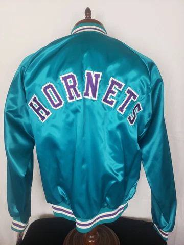🚨🔥Vintage NWT Chalk Line Charlotte Hornets XL Starter Style Spellout Jacket! Cover