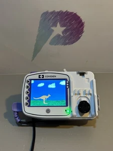 Bomba de alimentación Covidien Kangaroo Connect con fuente de alimentación y abrazadera de poste - Imagen 1 de 4