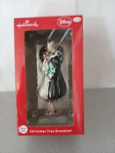 Hallmark Blown Glass Disney Villain Cruela de Vil Christmas Ornament - Picture 1 of 4