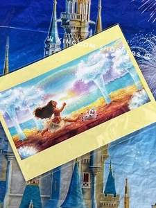 Postal de 5x7 al borde del agua de Yesenia Moisés de los parques de Disney WonderGround - Imagen 1 de 1