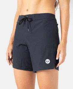 Neu mit Etikett Roxy DAMEN XXL To Dye 7" Boardshorts – echtes Schwarz - Bild 1 von 10