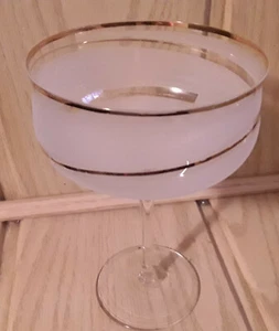 Gläser ,Rauch bzw Milchglas Konvolut Sekt Rot und Weisswein - Bild 1 von 4