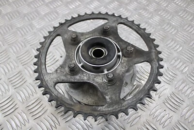 Piñón de rueda trasera y buje portador Suzuki SFV 650 Gladius 2011 2009-2015 Foto 1 de 3