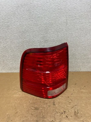 2002 to 2005 Ford Explorer Left Driver Lh Side Tail light Oem V5729 DW - Image 1 of 4