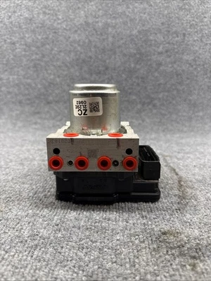 Conjunto de módulo de freno antibloqueo Honda Pilot Abs 2012-2015 AWD 4x4 SZAA1 OEM Foto 1 de 4