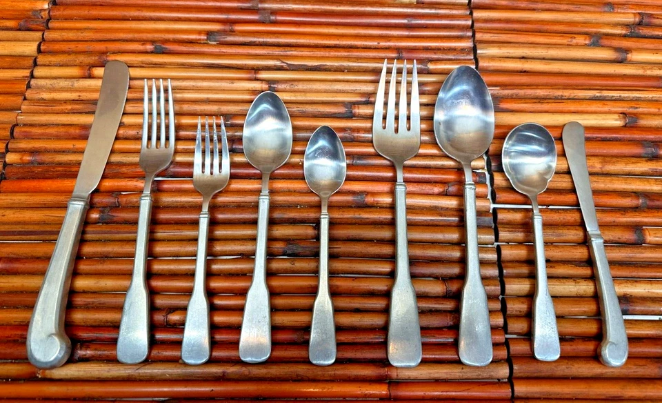 Internacional * Cubiertos de acero inoxidable satinado peltre DURHAM CENTER - ELIGE (CAJA) Foto 1 de 3