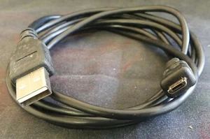 Câble USB – connectique inconnue – 1,80 m – REF 5147 – Occasion - Picture 1 of 2