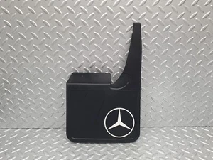 ⚙48713⚙ Mercedes-Benz W123 Mud Flap Front Right Side New - Picture 1 of 13