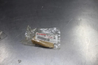 Horquilla de cambio 80/86 Yamaha XJ650 / XJ700 / XJ750 Maxim Seca nueva OEM 4KM-18511-00 Foto 1 de 4