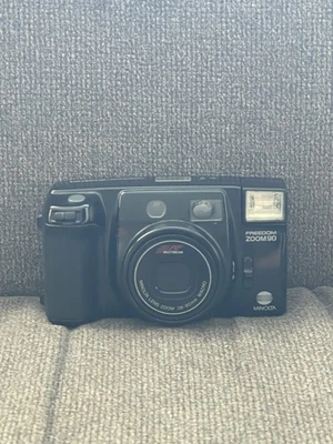 Vintage Minolta Freedom Zoom 90 Camera 35mm Film Point Shoot Macro Flash Japan - Image 1 of 4