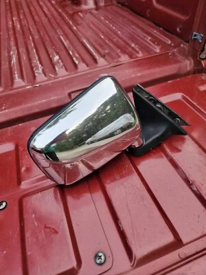 1986-93 Mazda B2000/2200/2600 Door Mirror/Tailgate Hinges/Dome Cover Lot OEM - Image 1 of 4