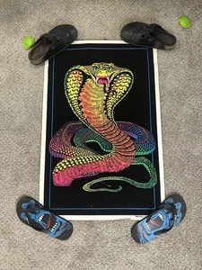 Vintage Blacklight Velvet Poster Cobra 35” x 23” Velva PP-457 Cobra USA  - Bild 1 von 4