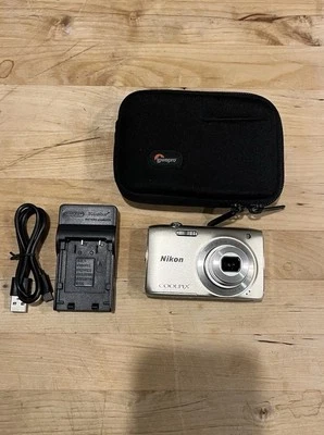 Cámara Nikon Coolpix S3100 14 MP Champagne (COMO NUEVA) probada Foto 1 de 4