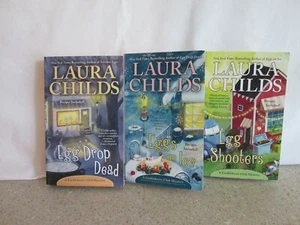 3 A Cackleberry Club Mystery Books Lot-Laura Childs - Picture 1 of 7
