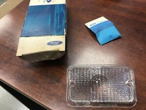 NEW NOS 1971 1972 FORD GALAXIE LTD COUNTRY SQUIRE CUSTOM 500 PARKING LIGHT LENS