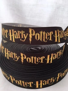 PERSONAJE DE CINTA CON LOGOTIPO DE MAGO DE HOGWARTS YARD HARRY POTTER - Imagen 1 de 2
