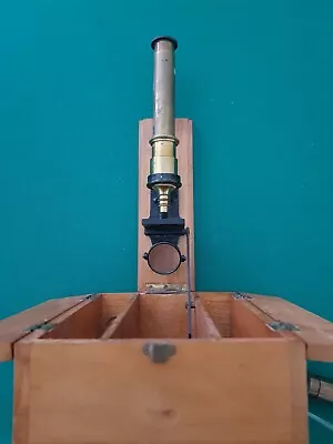 Altes Messing Mikroskop Im Holzkasten Montiert • 39.90€