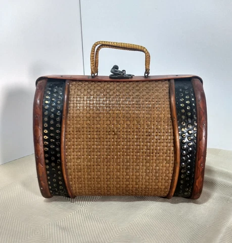 Decorative basket purse wood, bamboo, straw, metal Cover