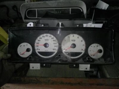 Aglomerado de velocímetro excluindo SRT4 MPH com tacômetro compatível com 03-05 NEON 172870 - Imagem 1 de 2