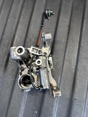 VOLVO V60  Oil Pump  31670241  Diesel 2019 - Image 1 of 4