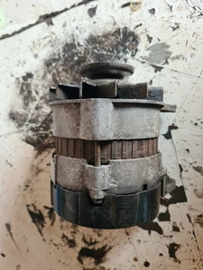 Ford Cortina Pinto Engine Alternator Lucas - Picture 1 of 5