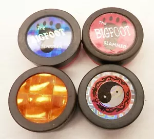 Quattro Vintage Heavy Slammer di cui 2 BIGFOOT da utilizzare con POGS Milk Caps Game - Foto 1 di 2