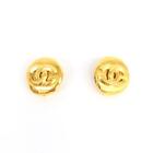 CHANEL #4 Vintage earrings in 96P gold color here mark ladies earrings
