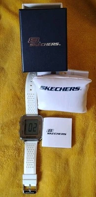 Reloj Digital Skechers Damas Plateado y Blanco SR6204 Funciona Nuevo En Caja  Foto 1 de 4