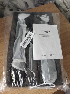 TONOR Wireless Microphone, UHF Cordless Handheld Dynamic Karaoke Singing TW320 - Image 1 of 4